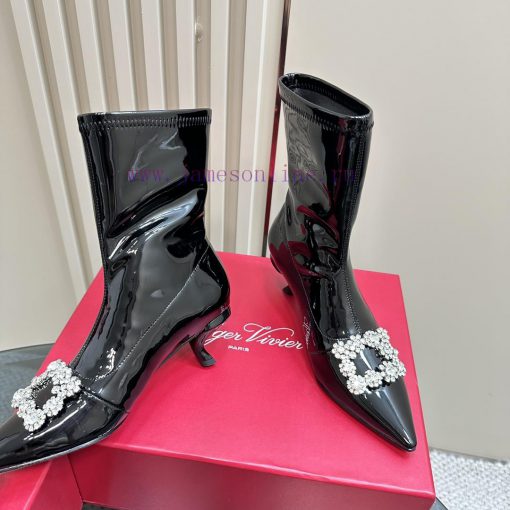 Virgule is a representative work of the brand, founded in 1963. Its sloping curve is unforge03wb5ugg - Image 6