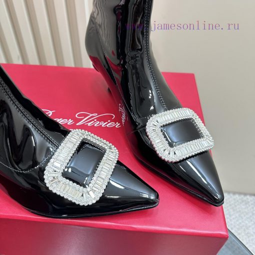 Virgule is a representative work of the brand, founded in 1963. Its sloping curve is unforgem2pakchv - Image 5