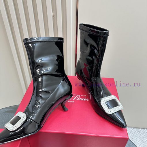 Virgule is a representative work of the brand, founded in 1963. Its sloping curve is unforgem2pakchv - Image 6