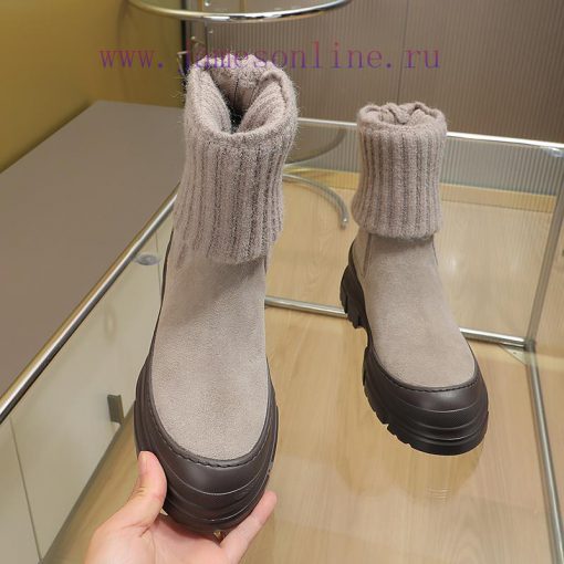The Brunello Cucinelli boots, inspired by the classic Le Fu shoes, define the modern and eletiqwqhdc - Image 6