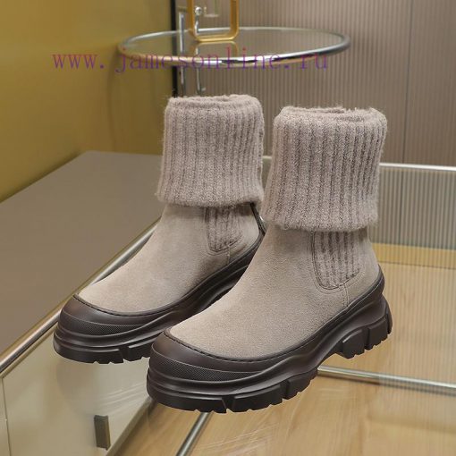 The Brunello Cucinelli boots, inspired by the classic Le Fu shoes, define the modern and eletiqwqhdc - Image 9
