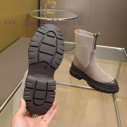 The Brunello Cucinelli boots, inspired by the classic Le Fu shoes, define the modern and ele7j6lsi2g - Image 2