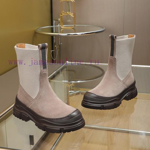 The Brunello Cucinelli boots, inspired by the classic Le Fu shoes, define the modern and ele7j6lsi2g - Image 9