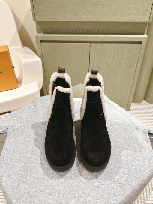 | ²⁰²4 𝐬𝐬  🤍🤎 Synchronize the latest deer skin printed short bootsLouis Vuitton LV exudes jzmmevxk