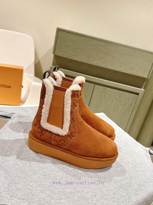 | ²⁰²4 𝐬𝐬  🤍🤎 Synchronize the latest deer skin printed short bootsLouis Vuitton LV exudes asvkpt7i - Image 3