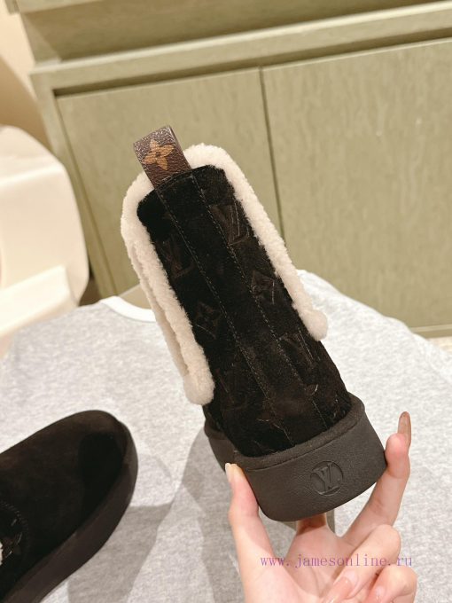 | ²⁰²4 𝐬𝐬  🤍🤎 Synchronize the latest deer skin printed short bootsLouis Vuitton LV exudes jzmmevxk - Image 6