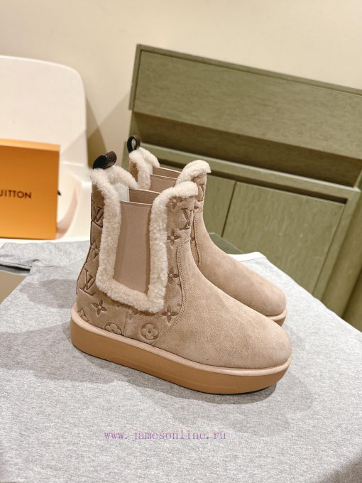 | ²⁰²4 𝐬𝐬  🤍🤎 Synchronize the latest deer skin printed short bootsLouis Vuitton LV exudes 9xkgigy8 - Image 3
