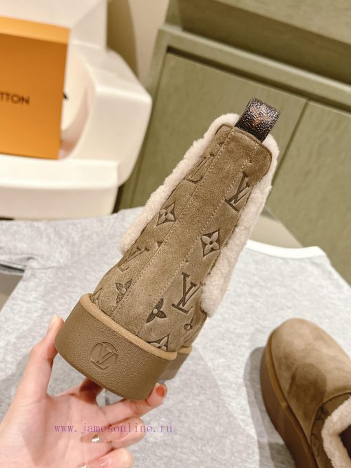 | ²⁰²4 𝐬𝐬  🤍🤎 Synchronize the latest deer skin printed short bootsLouis Vuitton LV exudes 82olnah6 - Image 6