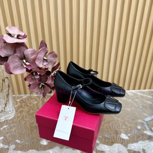 -- New Warren——————2024 Top Quality Valentino Coarse Heel Mary Jane Single Shoes with Exquisqesmu1ec