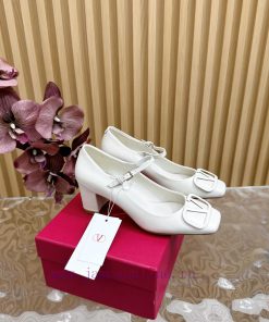 -- New Warren——————2024 Top Quality Valentino Coarse Heel Mary Jane Single Shoes with Exquis6sriu5to