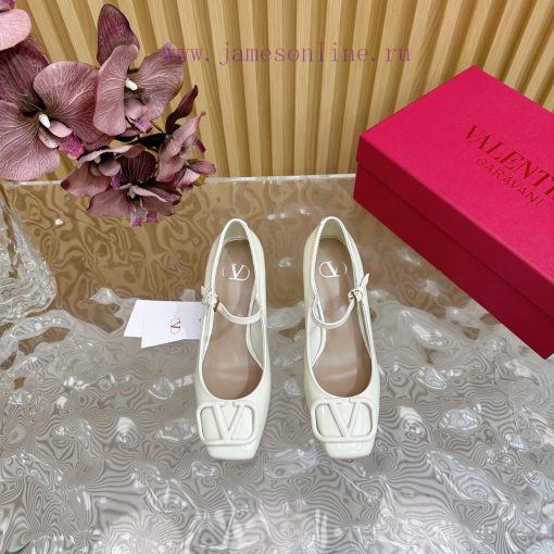 -- New Warren——————2024 Top Quality Valentino Coarse Heel Mary Jane Single Shoes with Exquis4p6i1fbq - Image 6