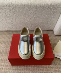 Ferragam * 24ss Ferragamo new version Vara bow soft patent leather loafersIts material is sudyn2q45k