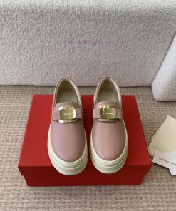 Ferragam * 24ss Ferragamo new version Vara bow soft patent leather loafersIts material is sufe4eu34w