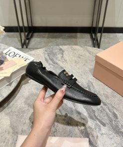 Flat bottomed middle heel 10MIUMIU 25 Spring/Summer Paris Fashion Show New Product Runway Stpcs1j5xq