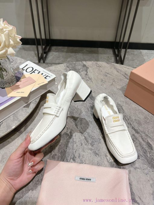 Flat bottomed middle heel 10MIUMIU 25 Spring/Summer Paris Fashion Show New Product Runway Stfx5icnwm - Image 6