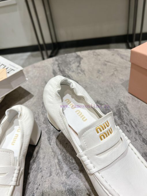 Flat bottomed middle heel 10MIUMIU 25 Spring/Summer Paris Fashion Show New Product Runway Stfx5icnwm - Image 8