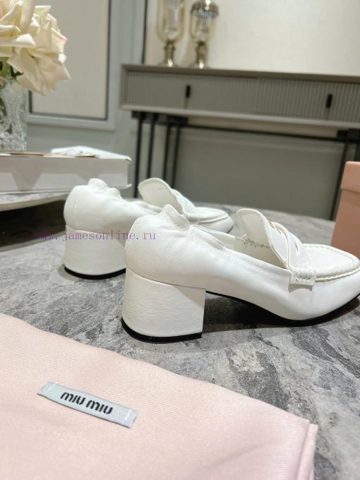 Flat bottomed middle heel 10MIUMIU 25 Spring/Summer Paris Fashion Show New Product Runway Stfx5icnwm - Image 9