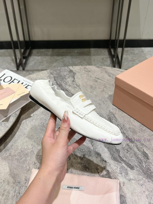 Flat bottomed middle heel 10MIUMIU 25 Spring/Summer Paris Fashion Show New Product Runway St87cjr8ra