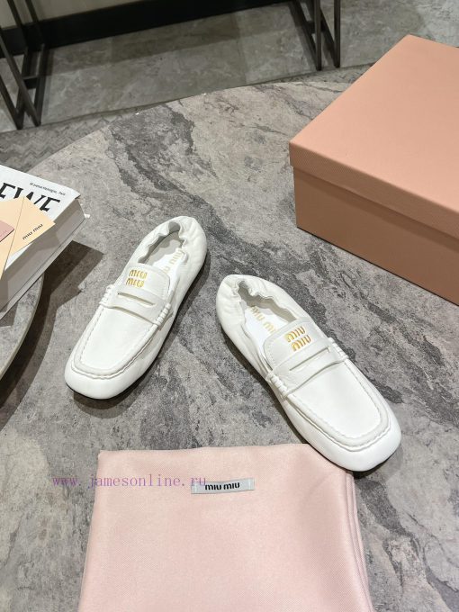 Flat bottomed middle heel 10MIUMIU 25 Spring/Summer Paris Fashion Show New Product Runway St87cjr8ra - Image 4