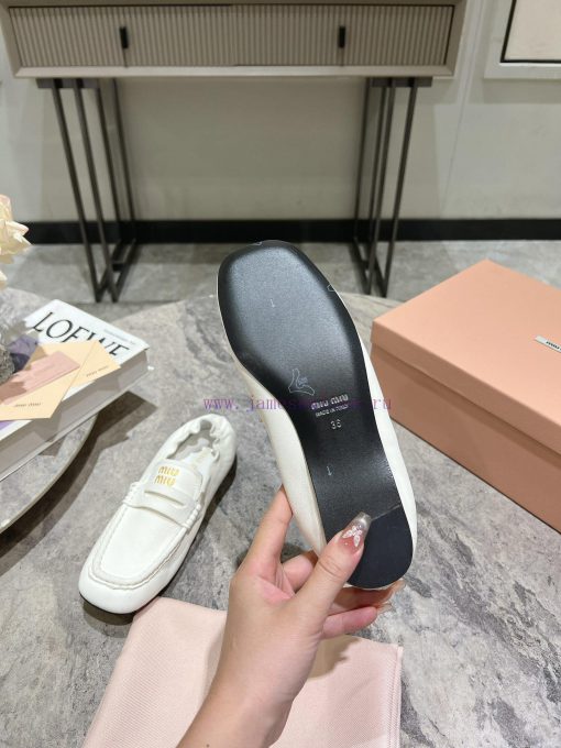 Flat bottomed middle heel 10MIUMIU 25 Spring/Summer Paris Fashion Show New Product Runway St87cjr8ra - Image 10