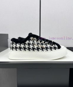 Chane2024 Top Casual SneakersThis classic design features a shoe upper with a variety of embbdwhkv1p
