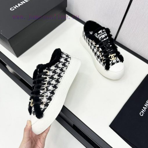Chane2024 Top Casual SneakersThis classic design features a shoe upper with a variety of embbdwhkv1p - Image 3