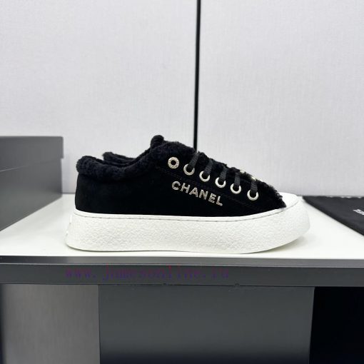 Chane2024 Top Casual SneakersThis classic design features a shoe upper with a variety of embmzuynrik