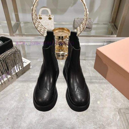 Miu Miu new retro short bootsA must-have for popular sports shoes in terms of appearance. It5dfjaon1