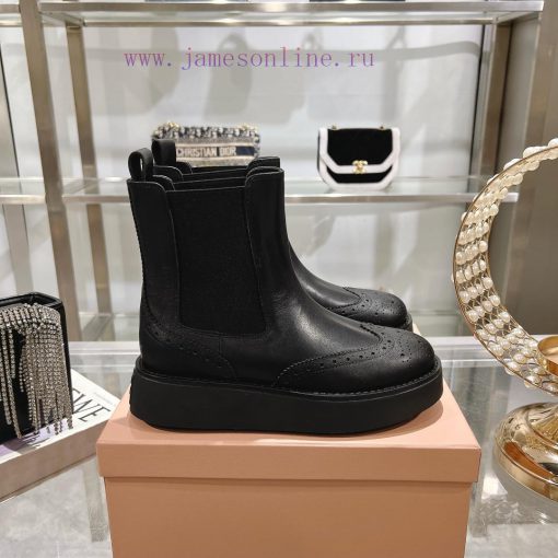 Miu Miu new retro short bootsA must-have for popular sports shoes in terms of appearance. It5dfjaon1 - Image 6