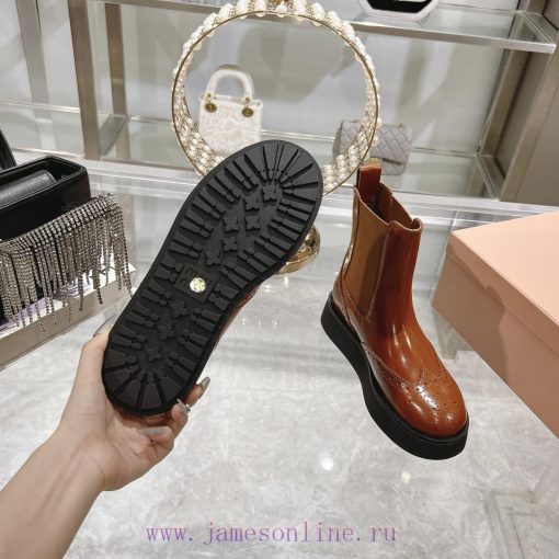 Miu Miu new retro short bootsA must-have for popular sports shoes in terms of appearance. It88y7xi9y - Image 7