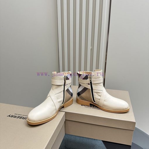 Top tierBurberry BBR is designed by designer Daniel Lee for 24/7 autumn and winter. The atmolap0m4vq - Image 4
