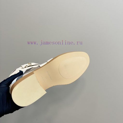 Top tierBurberry BBR is designed by designer Daniel Lee for 24/7 autumn and winter. The atmolap0m4vq - Image 11