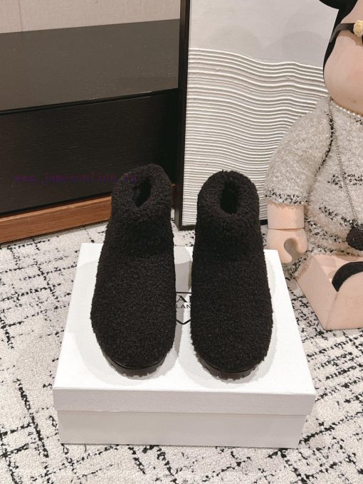 Top qualityPrada fw24 new arrival～P Home 2024 Autumn/Winter New Triangle Logo Hairy BootsHowuo8t83w6