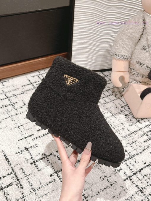 Top qualityPrada fw24 new arrival～P Home 2024 Autumn/Winter New Triangle Logo Hairy BootsHowuo8t83w6 - Image 6