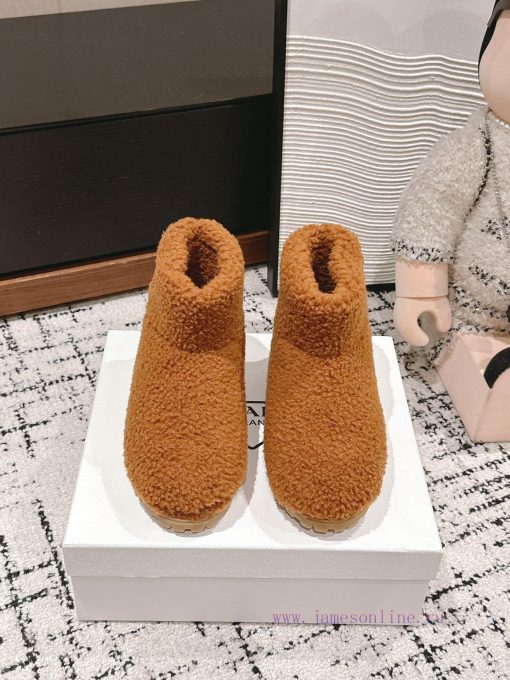 Top qualityPrada fw24 new arrival～P Home 2024 Autumn/Winter New Triangle Logo Hairy BootsHowjppsohwq - Image 2