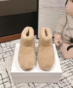 Top qualityPrada fw24 new arrival～P Home 2024 Autumn/Winter New Triangle Logo Hairy BootsHowhu74me4d