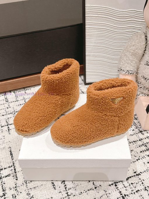 Top qualityPrada fw24 new arrival～P Home 2024 Autumn/Winter New Triangle Logo Hairy BootsHowjppsohwq - Image 5