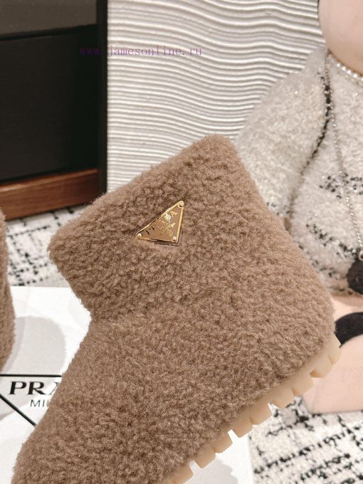 Top qualityPrada fw24 new arrival～P Home 2024 Autumn/Winter New Triangle Logo Hairy BootsHowa0mk7hob - Image 9