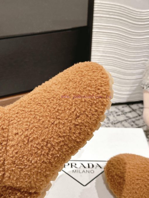 Top qualityPrada fw24 new arrival～P Home 2024 Autumn/Winter New Triangle Logo Hairy BootsHowjppsohwq - Image 8