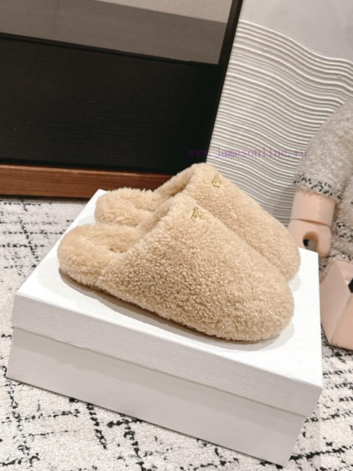 Top qualityPrada fw24 new arrival～P Home 2024 Autumn/Winter New Hairy SlippersHow could a pa501gsxrv - Image 3