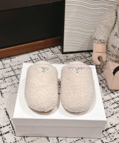Top qualityPrada fw24 new arrival～P Home 2024 Autumn/Winter New Hairy SlippersHow could a pa7v7xn3ox