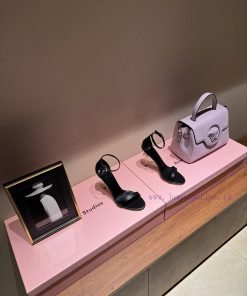 Try different Elisabetta Franchi high heelsA light luxury brand Elisabetta FranchiElisabetta50l8ui39