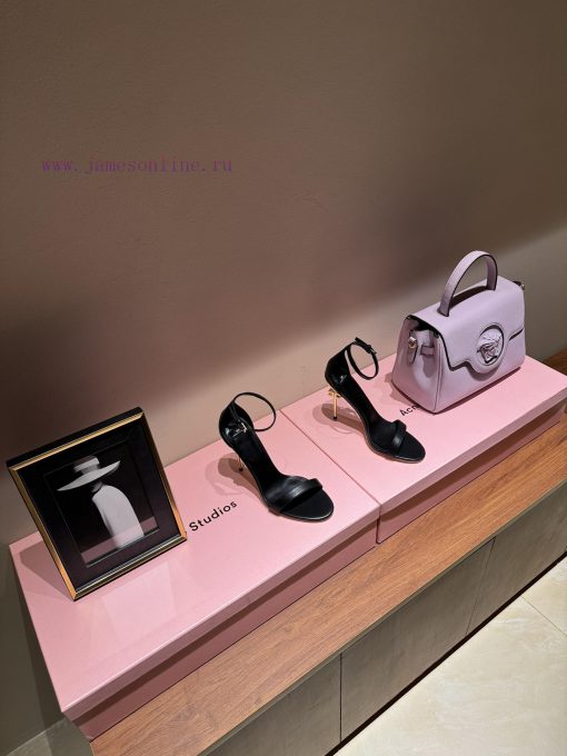 Try different Elisabetta Franchi high heelsA light luxury brand Elisabetta FranchiElisabetta50l8ui39 - Image 2