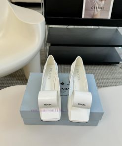 PRADA/PRADA ClassicTriangle logo single shoe seriesThe simple design is probably its most apq6z602dr