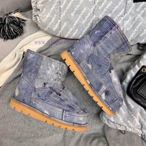 Acne Studio: the only matching detail in the market, Fw24 chubby snow boots; Little Red Booka99cv9fl - Image 4