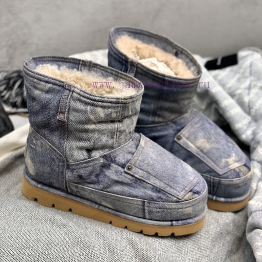 Acne Studio: the only matching detail in the market, Fw24 chubby snow boots; Little Red Booka99cv9fl - Image 6