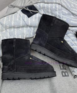 Acne Studio: the only matching detail in the market, Fw24 chubby snow boots; Little Red Bookpgjj95fd