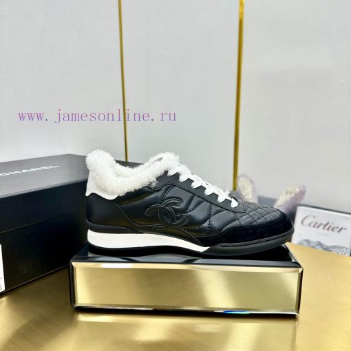 In the wool, in the woolChanel 24A full leather panda color matching white shoes, casual spof4hl1da0 - Image 3