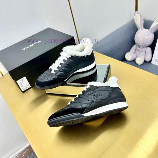 In the wool, in the woolChanel 24A full leather panda color matching white shoes, casual spof4hl1da0 - Image 9