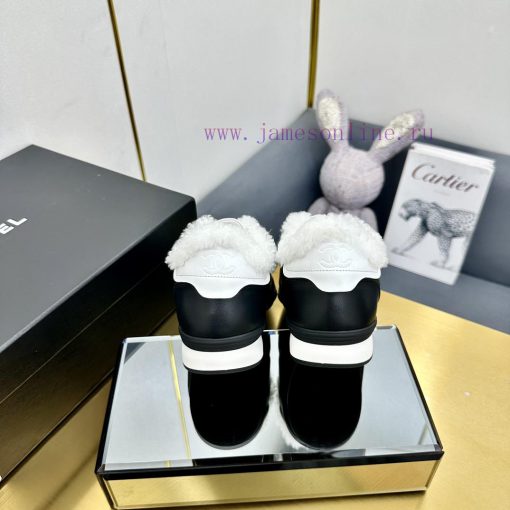 In the wool, in the woolChanel 24A full leather panda color matching white shoes, casual spof4hl1da0 - Image 11